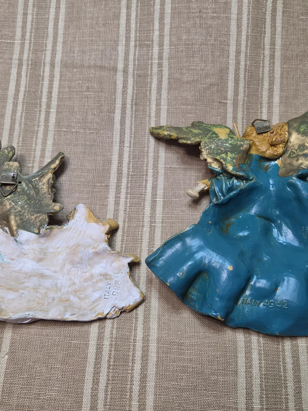 Vintage Fontanini Italy wall-plaque figurines